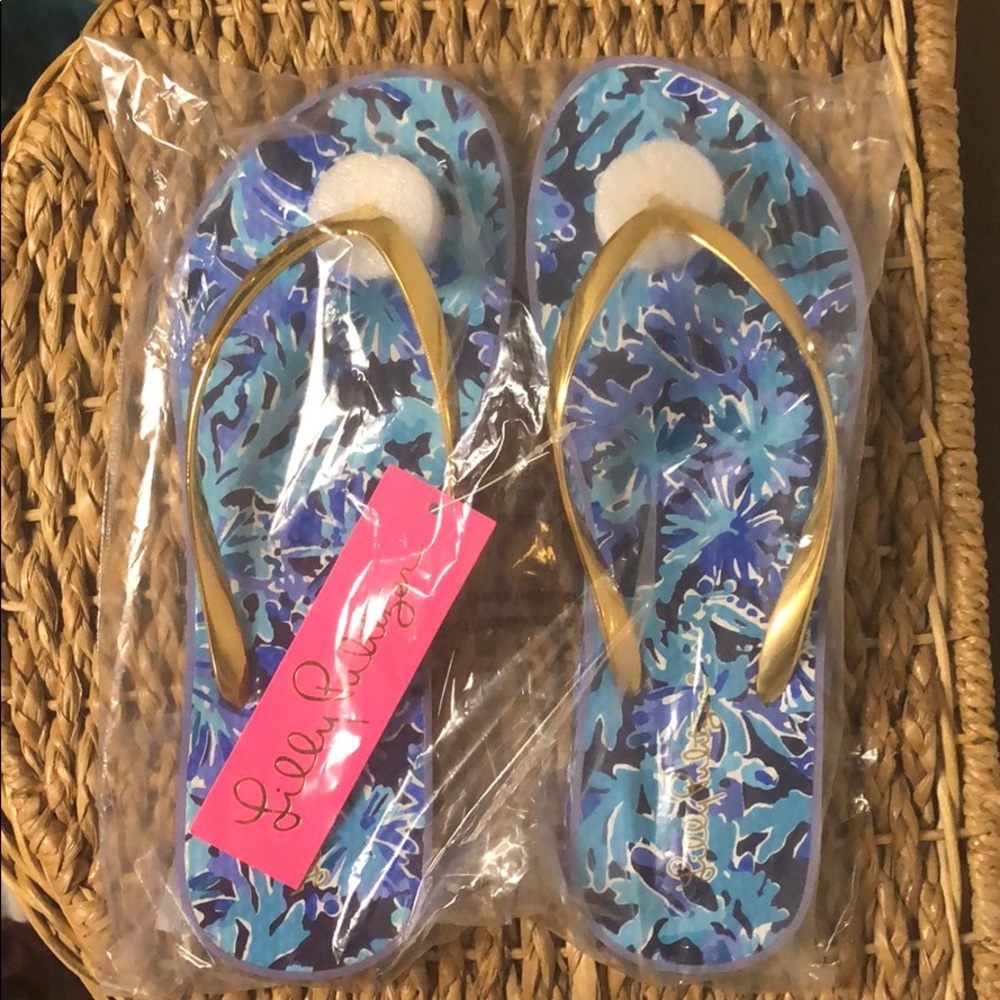 Lilly Pulitzer flip flops